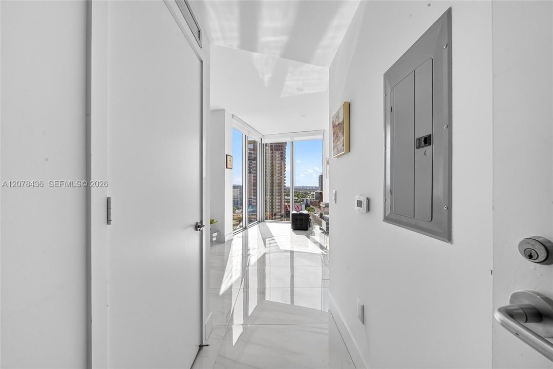 En Venta: $669,000 (1 camas, 2 baños, 944 Pies cuadrados)