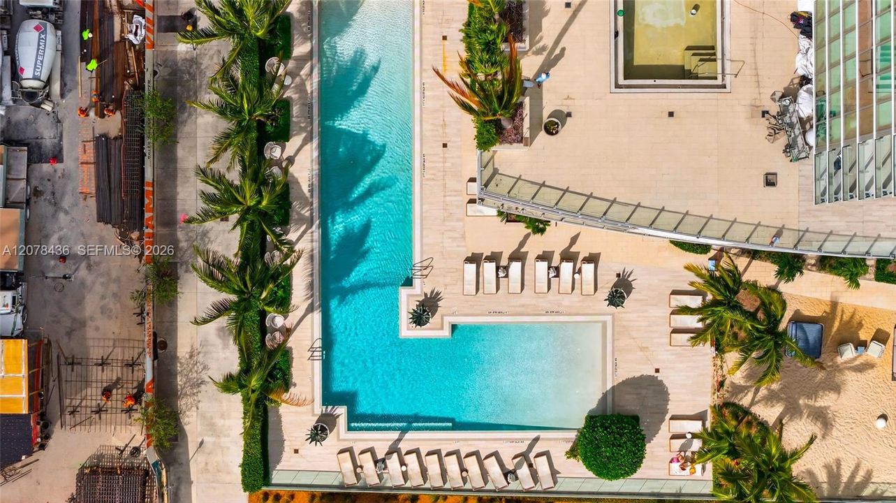 En Venta: $669,000 (1 camas, 2 baños, 944 Pies cuadrados)
