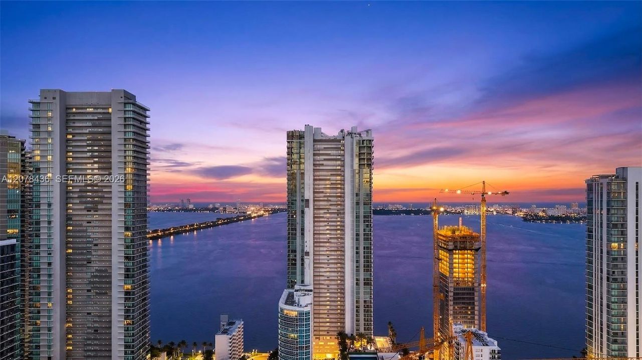 En Venta: $669,000 (1 camas, 2 baños, 944 Pies cuadrados)