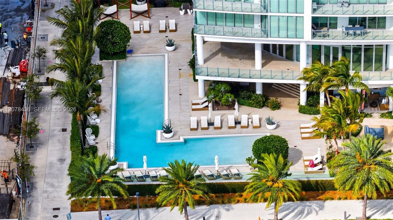 En Venta: $669,000 (1 camas, 2 baños, 944 Pies cuadrados)