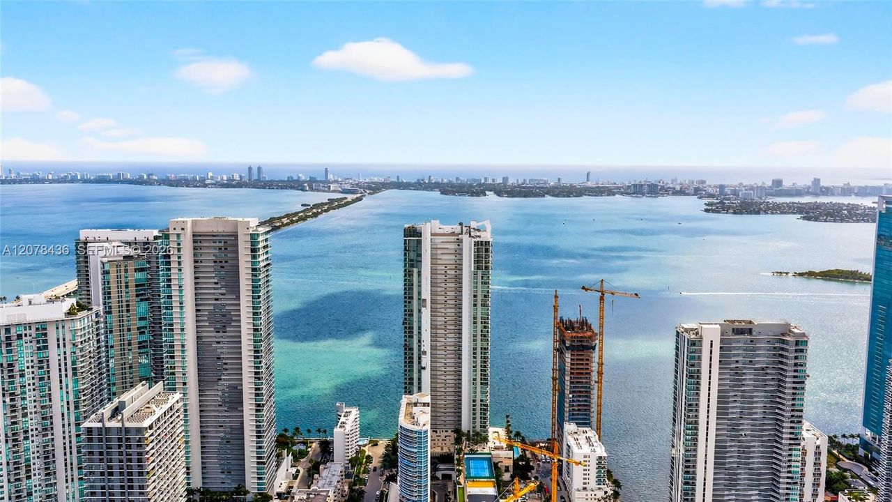 En Venta: $669,000 (1 camas, 2 baños, 944 Pies cuadrados)
