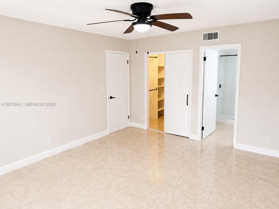 For Rent: $2,400 (2 beds, 2 baths, 984 Square Feet)