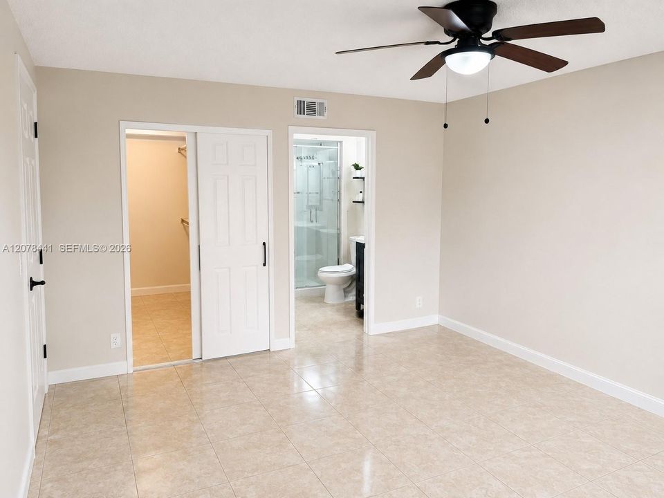 For Rent: $2,400 (2 beds, 2 baths, 984 Square Feet)
