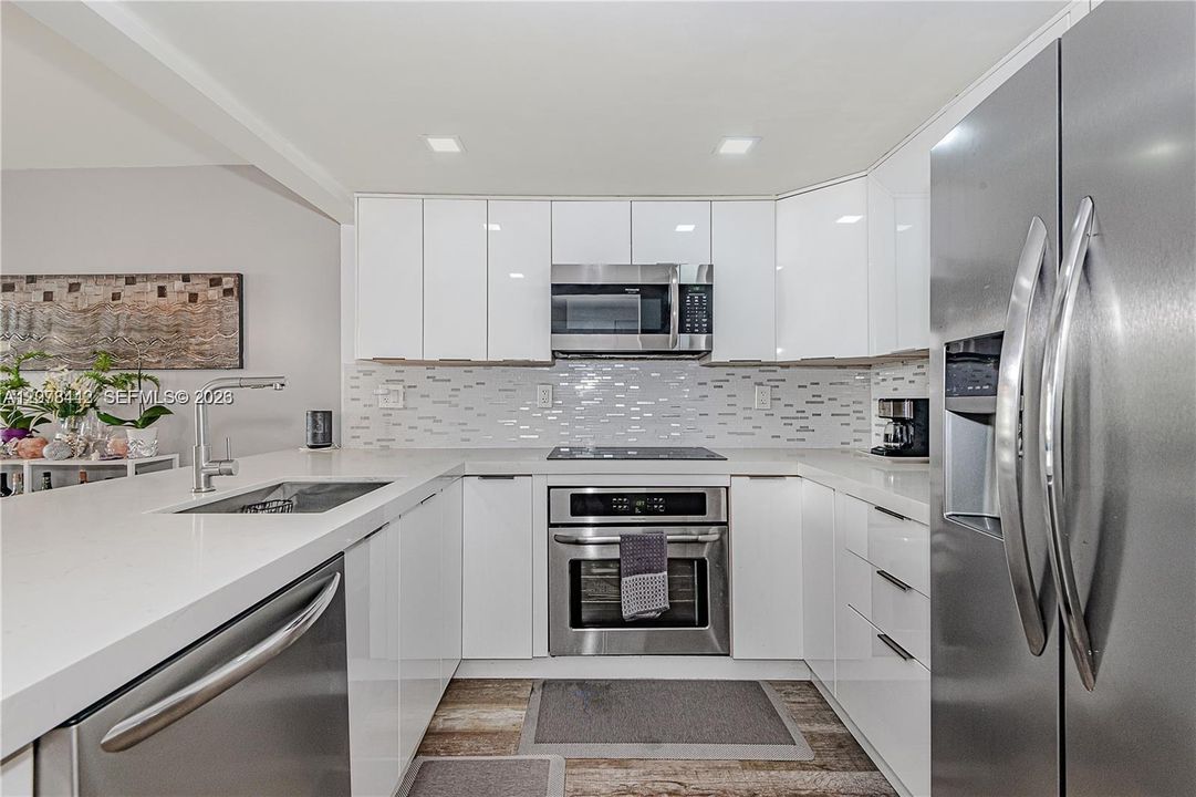 En Venta: $230,000 (2 camas, 2 baños, 1175 Pies cuadrados)