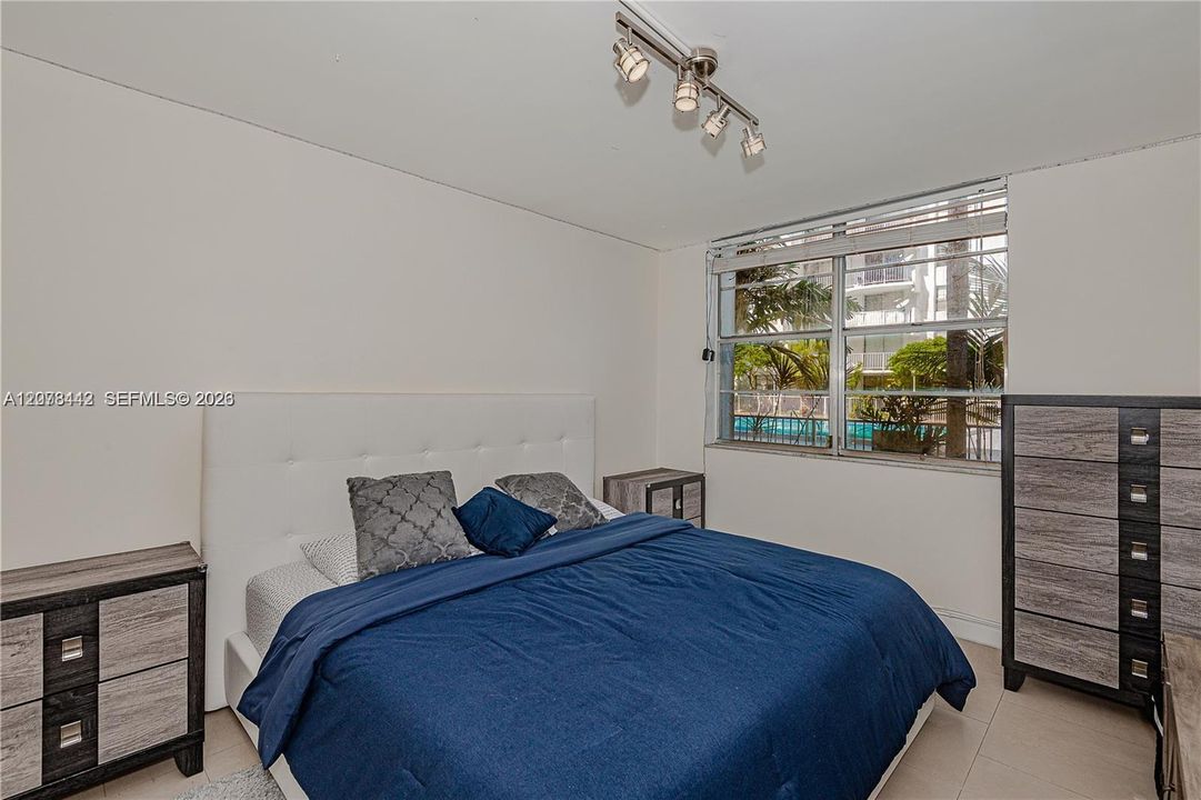 En Venta: $230,000 (2 camas, 2 baños, 1175 Pies cuadrados)