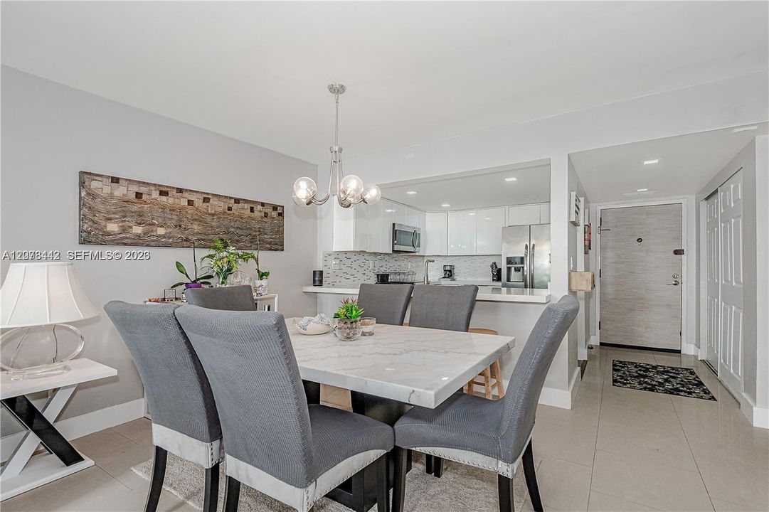 En Venta: $230,000 (2 camas, 2 baños, 1175 Pies cuadrados)
