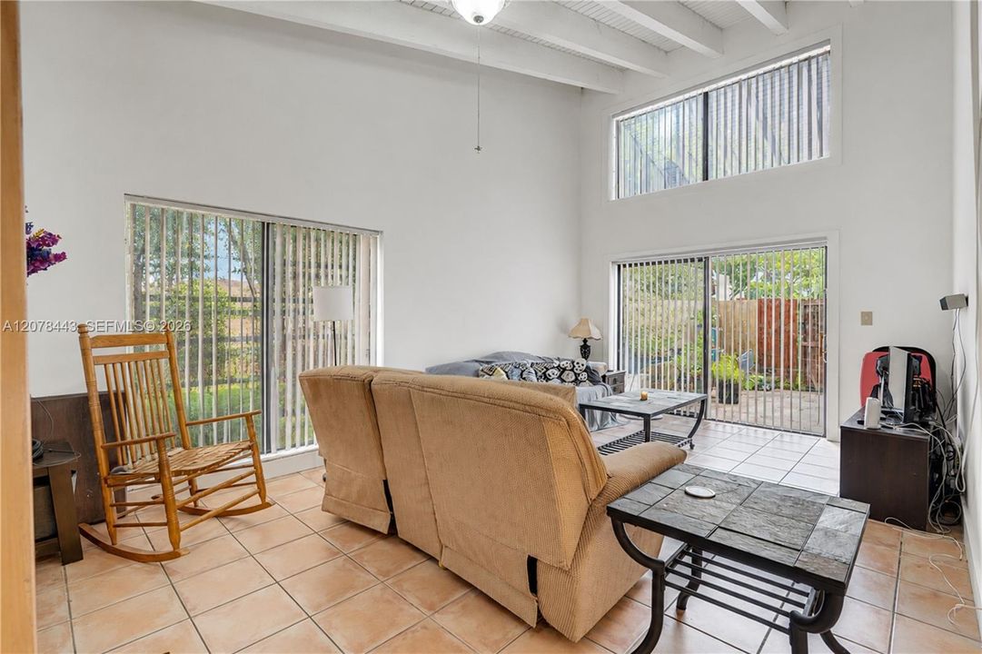 For Sale: $274,500 (2 beds, 2 baths, 1080 Square Feet)