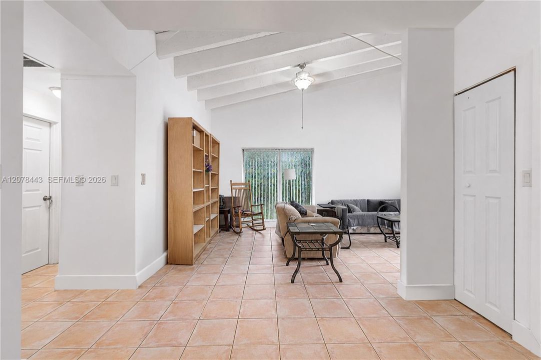 For Sale: $274,500 (2 beds, 2 baths, 1080 Square Feet)