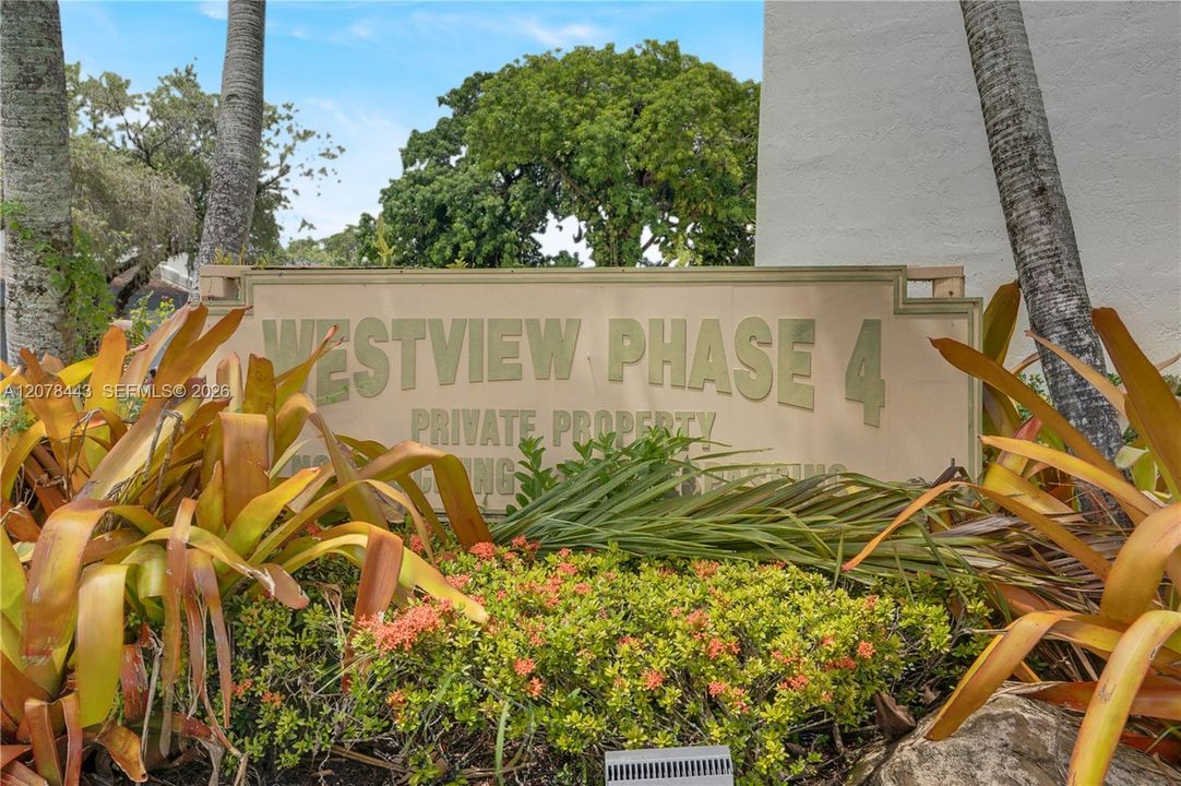For Sale: $274,500 (2 beds, 2 baths, 1080 Square Feet)