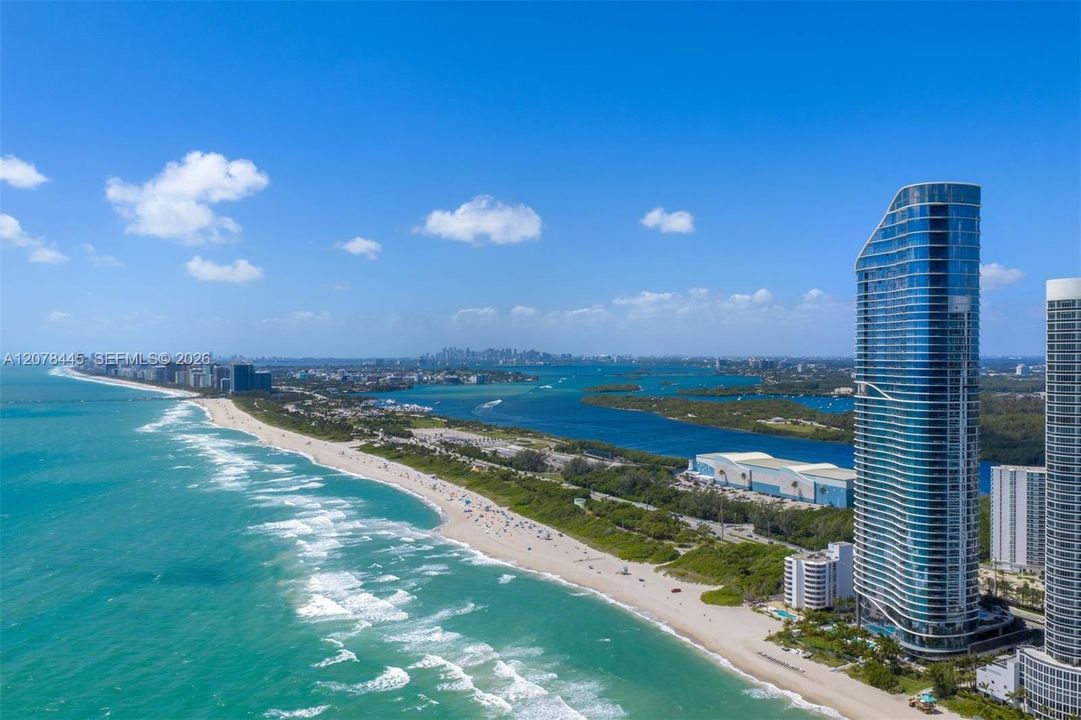 For Sale: $3,490,000 (2 beds, 2 baths, 1447 Square Feet)