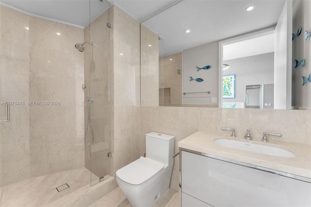 For Sale: $3,490,000 (2 beds, 2 baths, 1447 Square Feet)