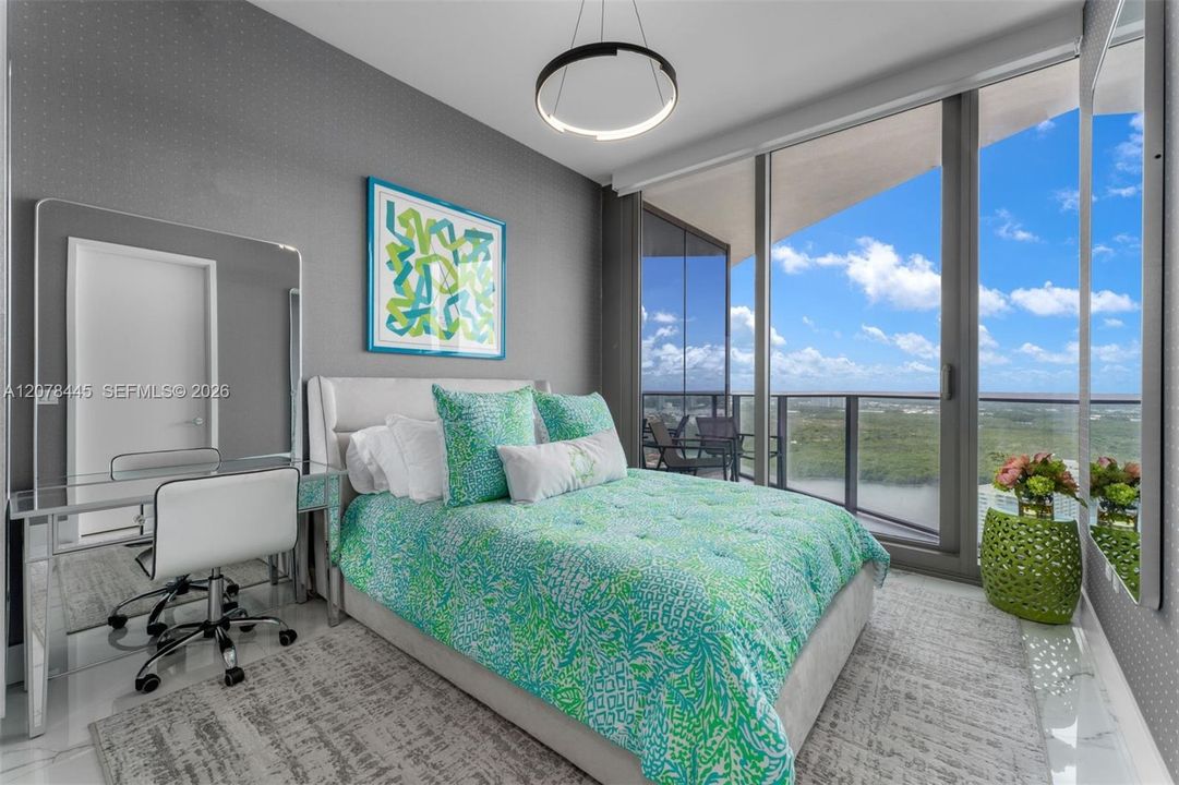 For Sale: $3,490,000 (2 beds, 2 baths, 1447 Square Feet)