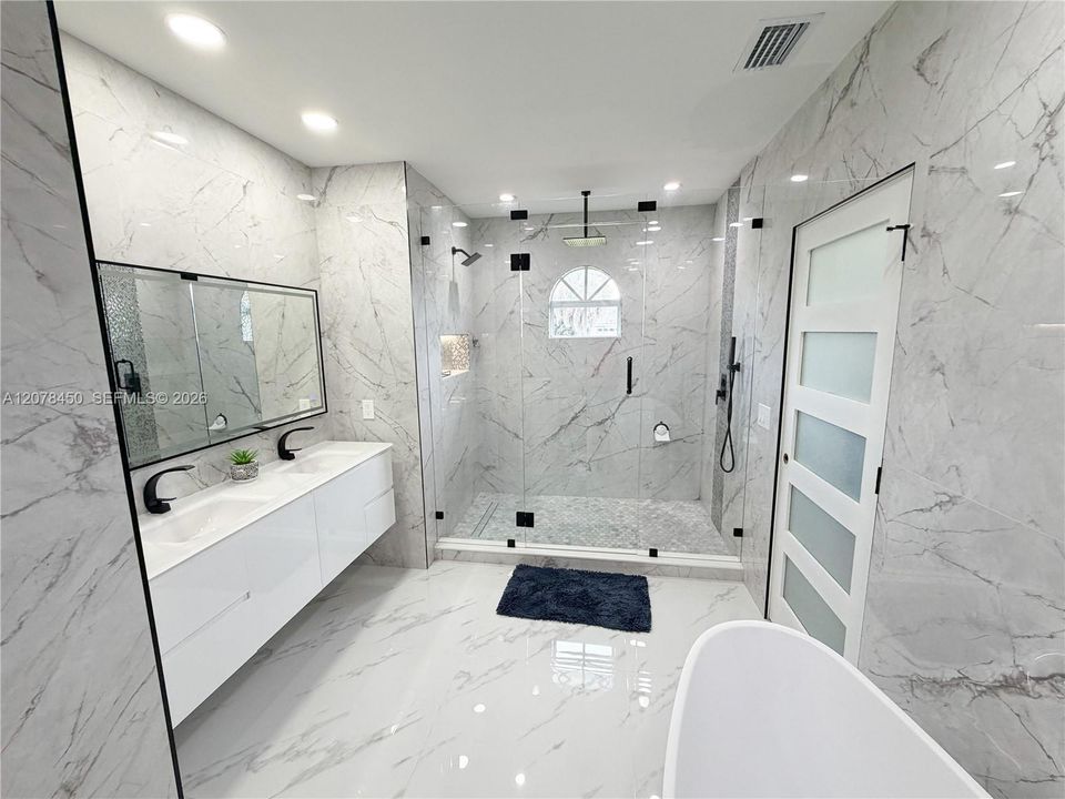 En Venta: $599,900 (4 camas, 4 baños, 0 Pies cuadrados)