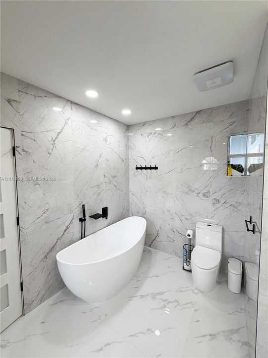 En Venta: $599,900 (4 camas, 4 baños, 0 Pies cuadrados)