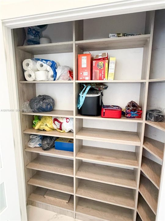 En Venta: $599,900 (4 camas, 4 baños, 0 Pies cuadrados)