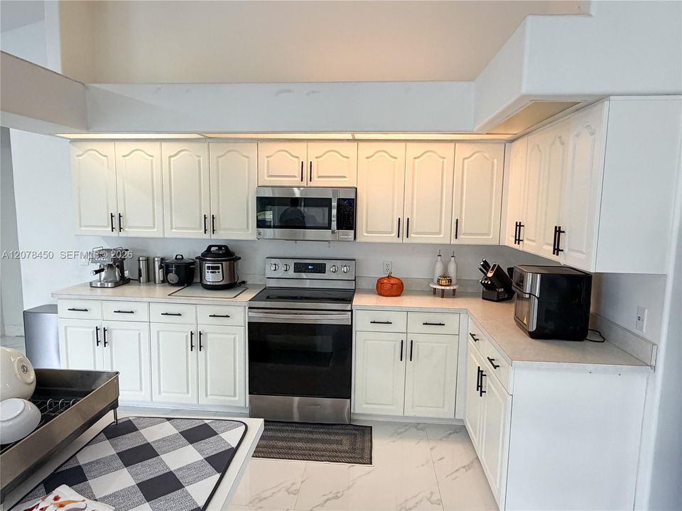 En Venta: $599,900 (4 camas, 4 baños, 0 Pies cuadrados)