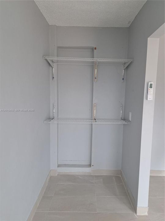 For Rent: $1,550 (0 beds, 1 baths, 2062 Square Feet)