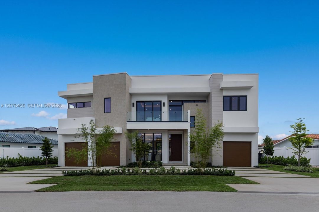 For Sale: $6,000,000 (6 beds, 5 baths, 4703 Square Feet)