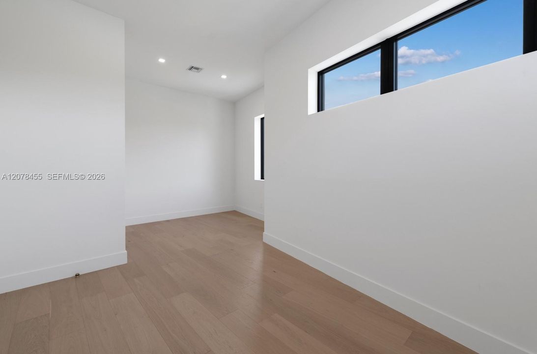 For Sale: $6,000,000 (6 beds, 5 baths, 4703 Square Feet)