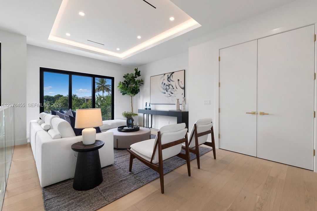 For Sale: $6,000,000 (6 beds, 5 baths, 4703 Square Feet)
