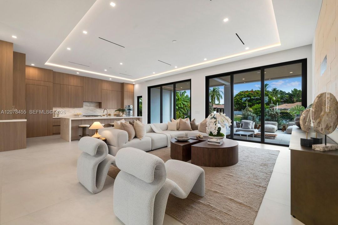 For Sale: $6,000,000 (6 beds, 5 baths, 4703 Square Feet)
