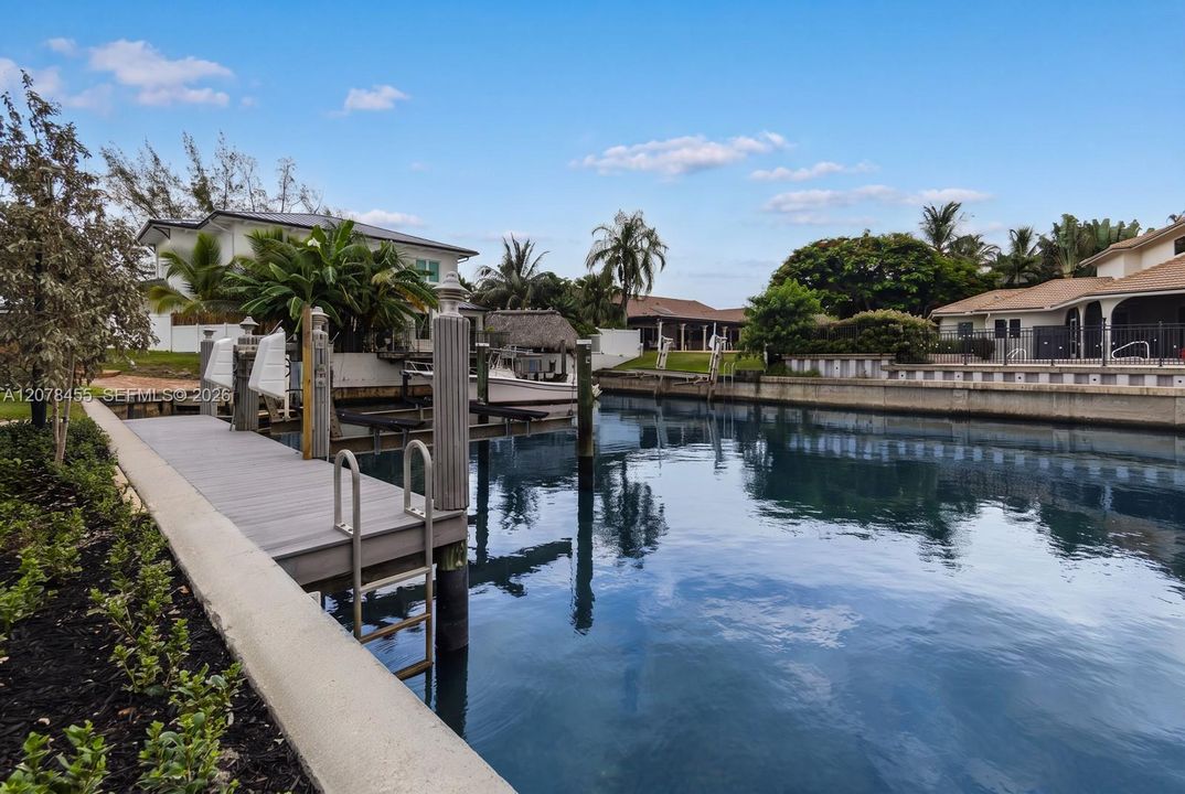For Sale: $6,000,000 (6 beds, 5 baths, 4703 Square Feet)