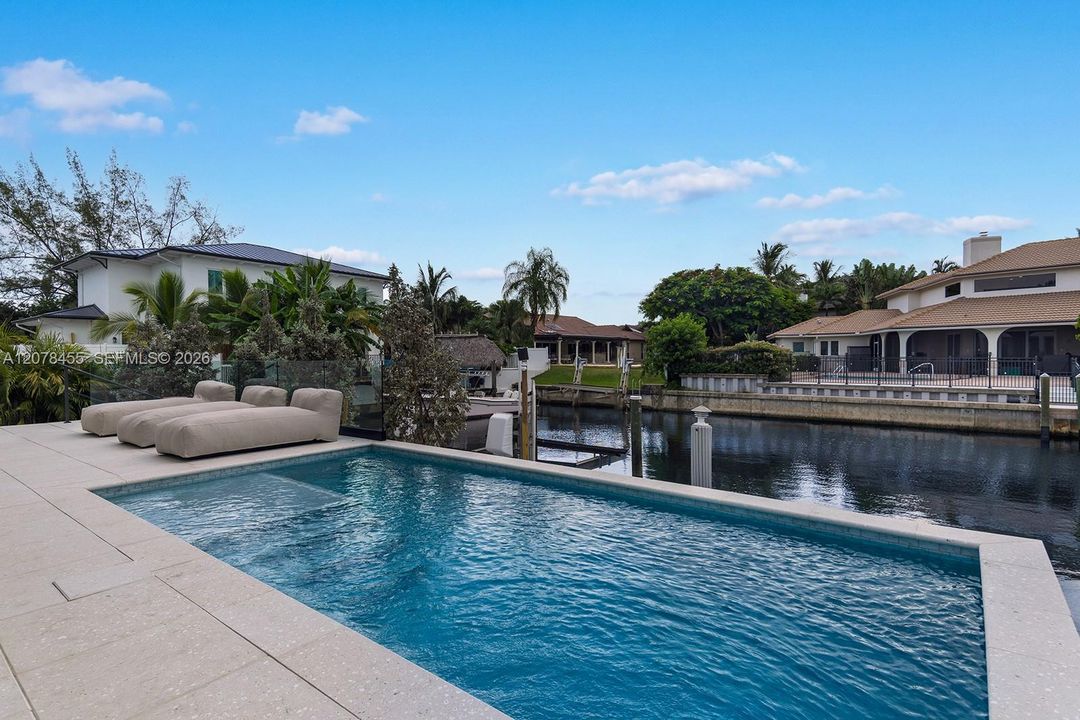 For Sale: $6,000,000 (6 beds, 5 baths, 4703 Square Feet)