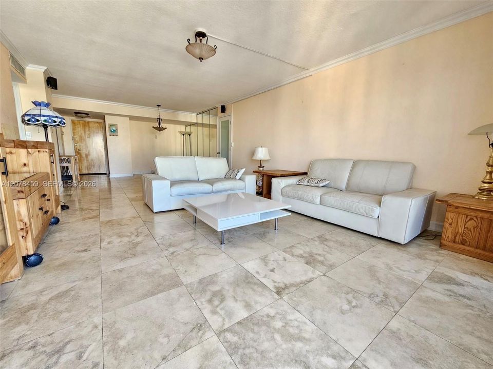 En Renta: $1,950 (2 camas, 2 baños, 1265 Pies cuadrados)