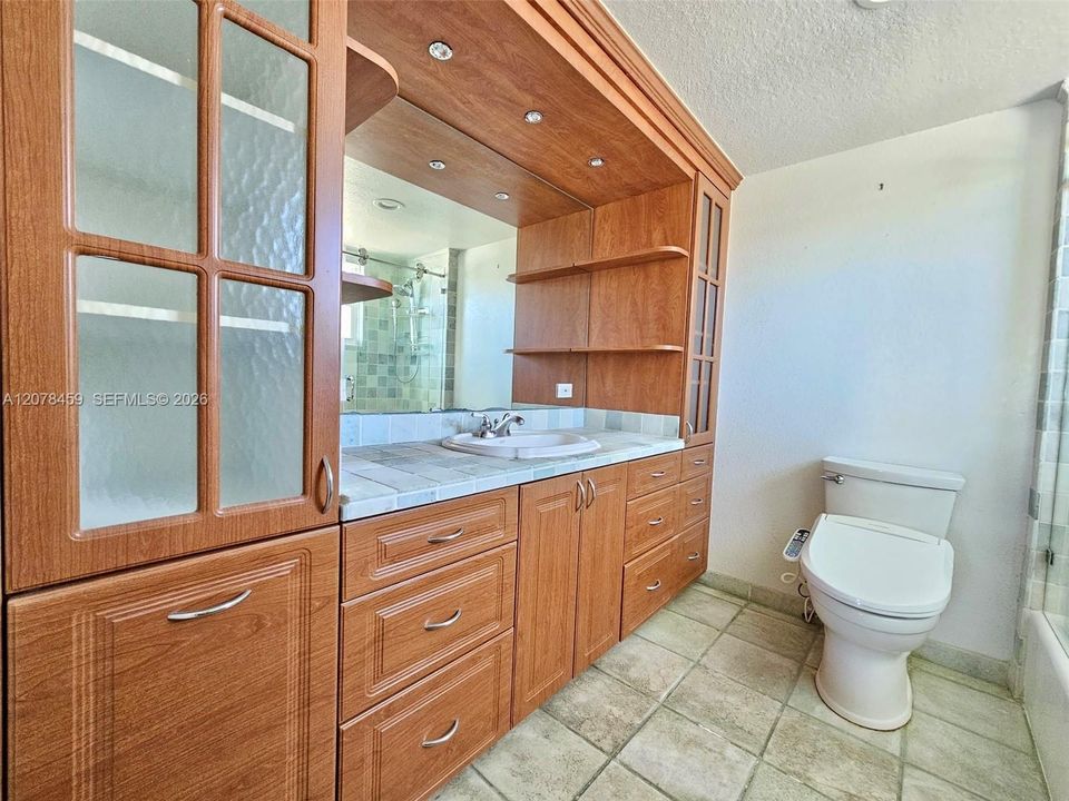 En Renta: $1,950 (2 camas, 2 baños, 1265 Pies cuadrados)