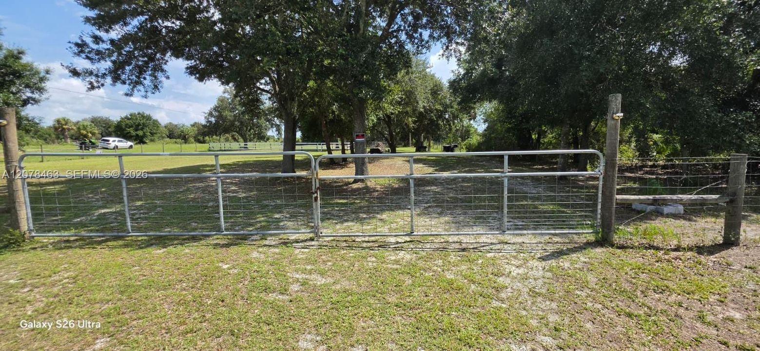 На продажу: $95,000 (1.25 acres)