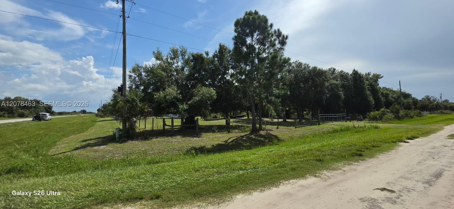 На продажу: $95,000 (1.25 acres)