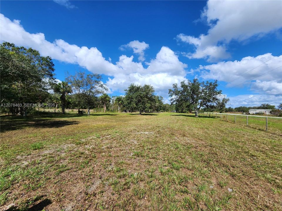 На продажу: $95,000 (1.25 acres)