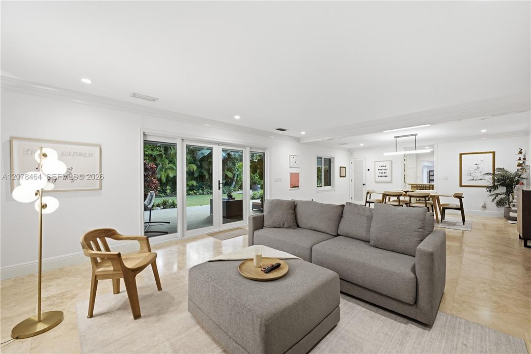 En Venta: $2,995,000 (3 camas, 3 baños, 2842 Pies cuadrados)