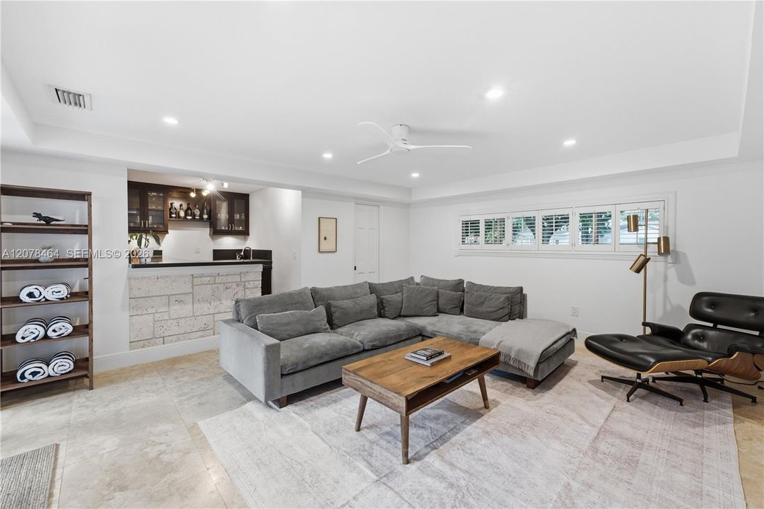 En Venta: $2,995,000 (3 camas, 3 baños, 2842 Pies cuadrados)