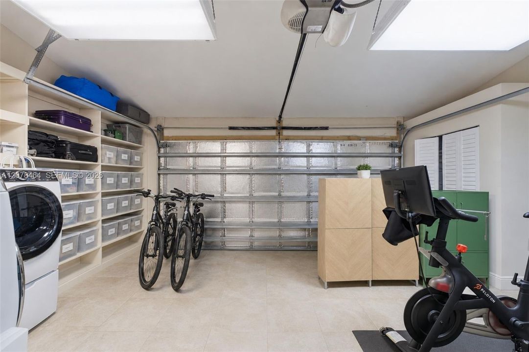 En Venta: $2,995,000 (3 camas, 3 baños, 2842 Pies cuadrados)