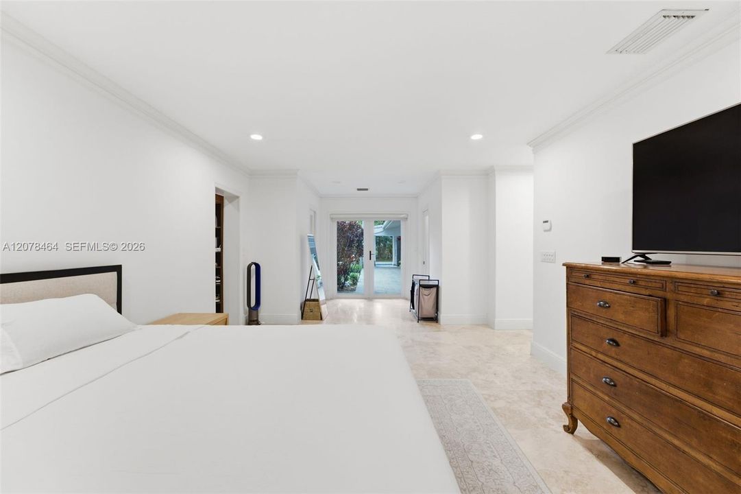 En Venta: $2,995,000 (3 camas, 3 baños, 2842 Pies cuadrados)