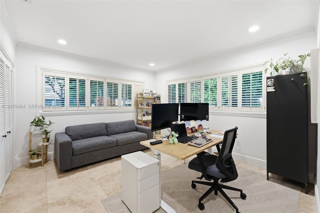 En Venta: $2,995,000 (3 camas, 3 baños, 2842 Pies cuadrados)