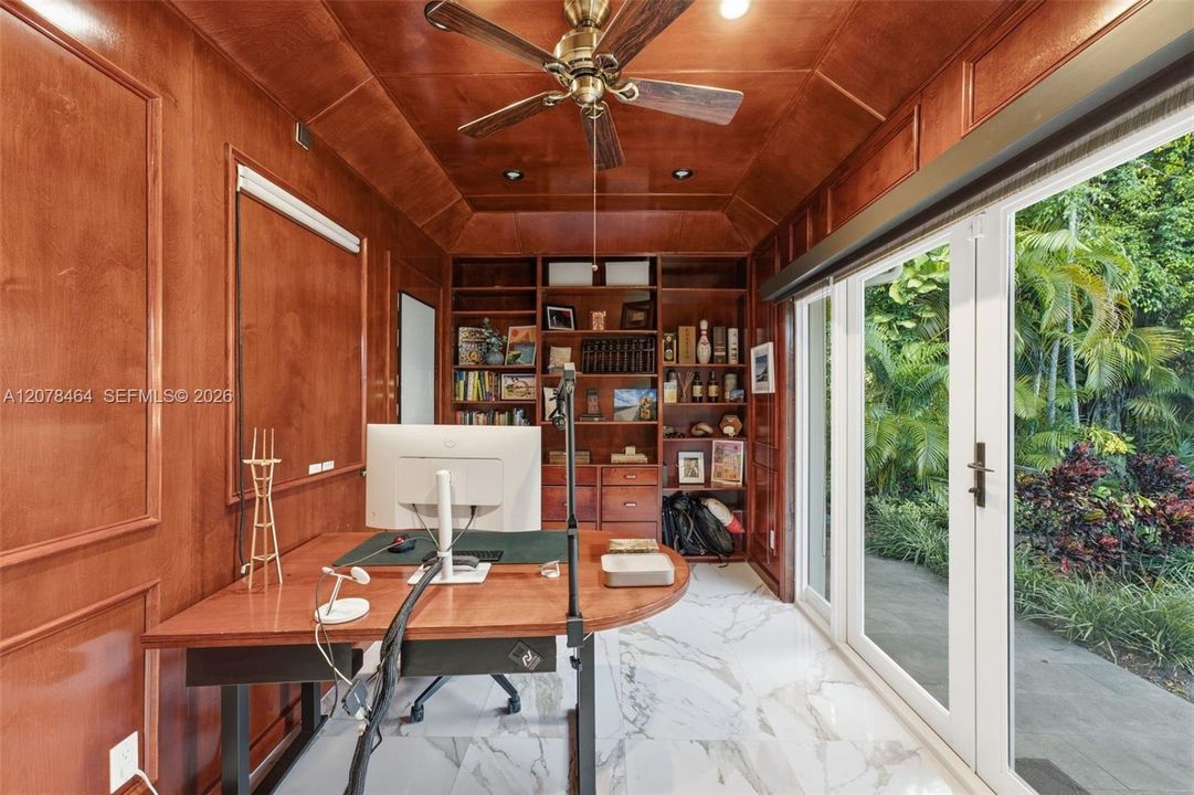 En Venta: $2,995,000 (3 camas, 3 baños, 2842 Pies cuadrados)