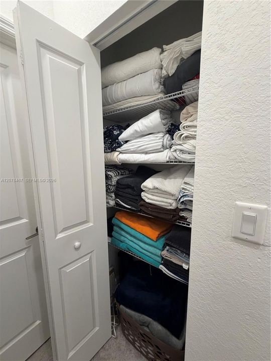 En Venta: $508,000 (3 camas, 3 baños, 1328 Pies cuadrados)