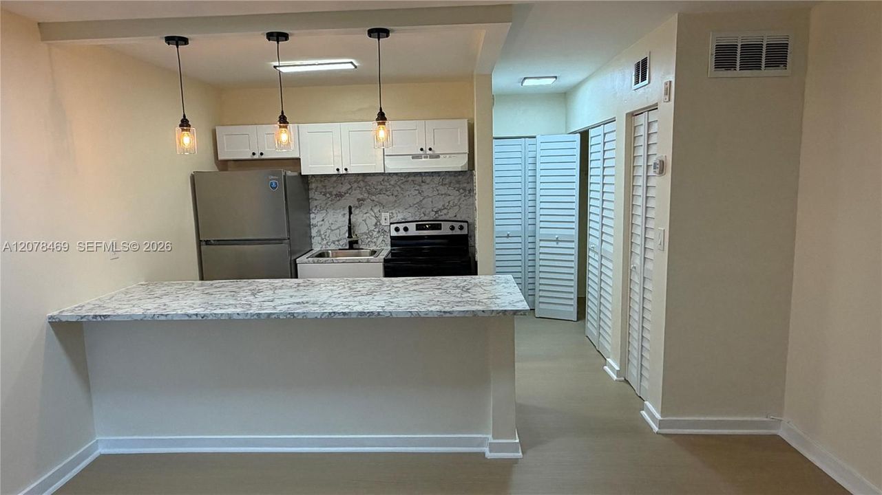En Renta: $1,500 (0 camas, 1 baños, 440 Pies cuadrados)