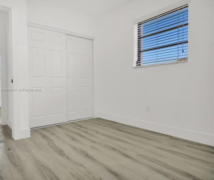 For Sale: $499,900 (3 beds, 1 baths, 801 Square Feet)