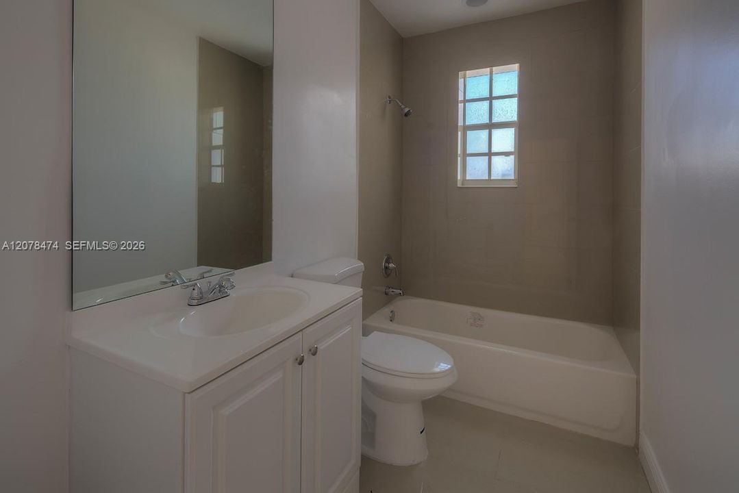For Rent: $4,300 (5 beds, 2 baths, 1491 Square Feet)