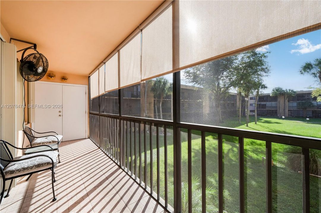 En Venta: $275,000 (2 camas, 2 baños, 985 Pies cuadrados)