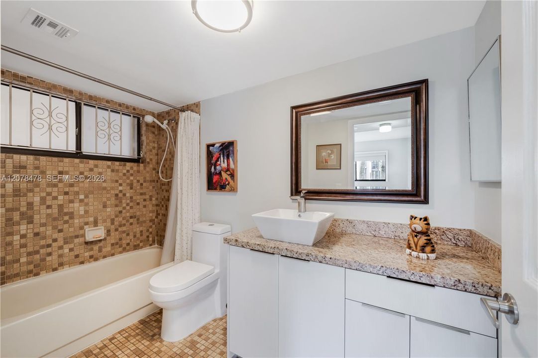 2nd bathroom