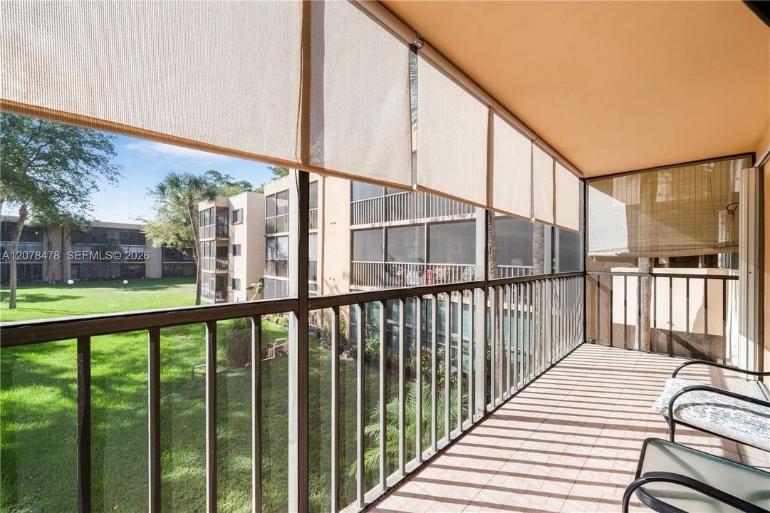 En Venta: $275,000 (2 camas, 2 baños, 985 Pies cuadrados)