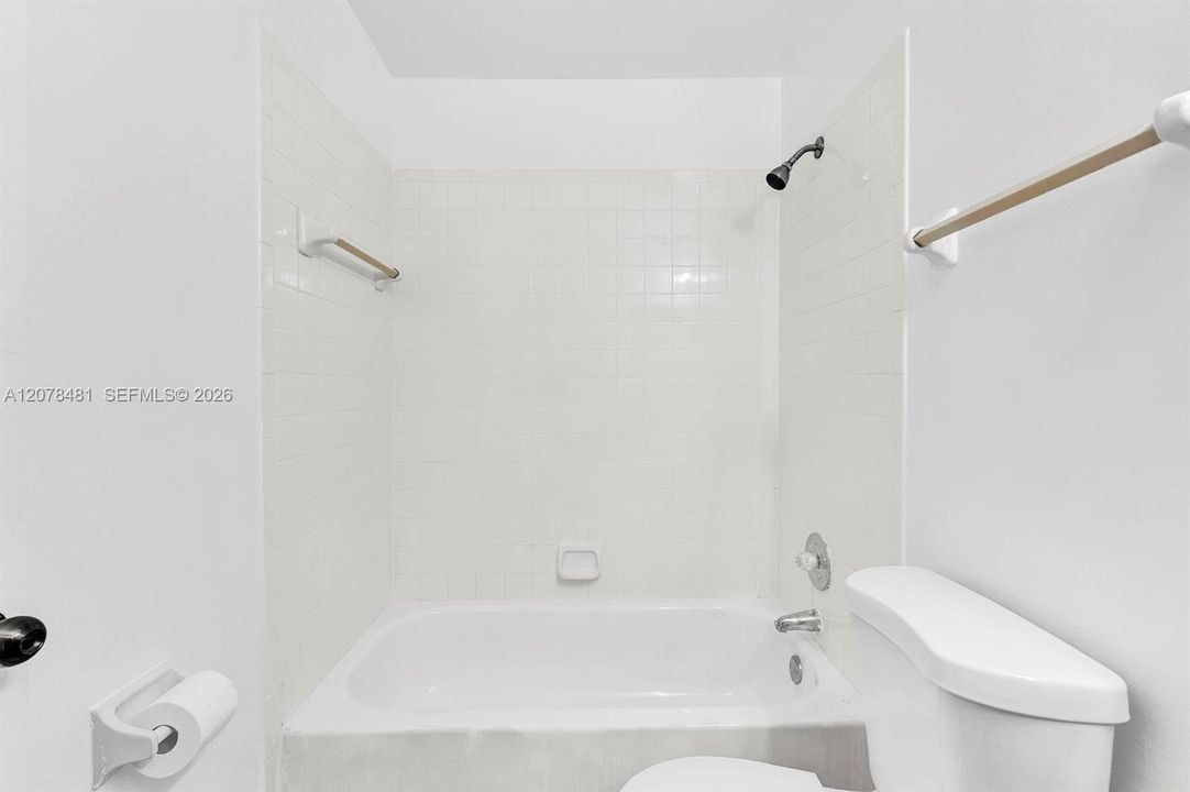 For Rent: $2,150 (2 beds, 2 baths, 1096 Square Feet)