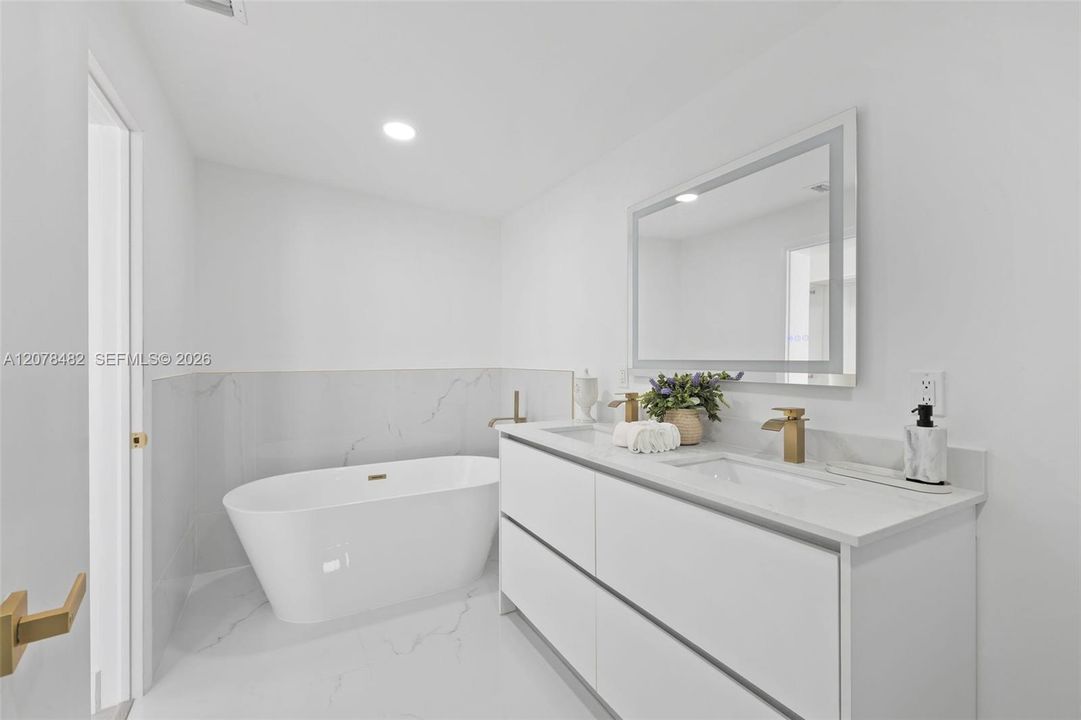 For Sale: $859,999 (3 beds, 2 baths, 1896 Square Feet)