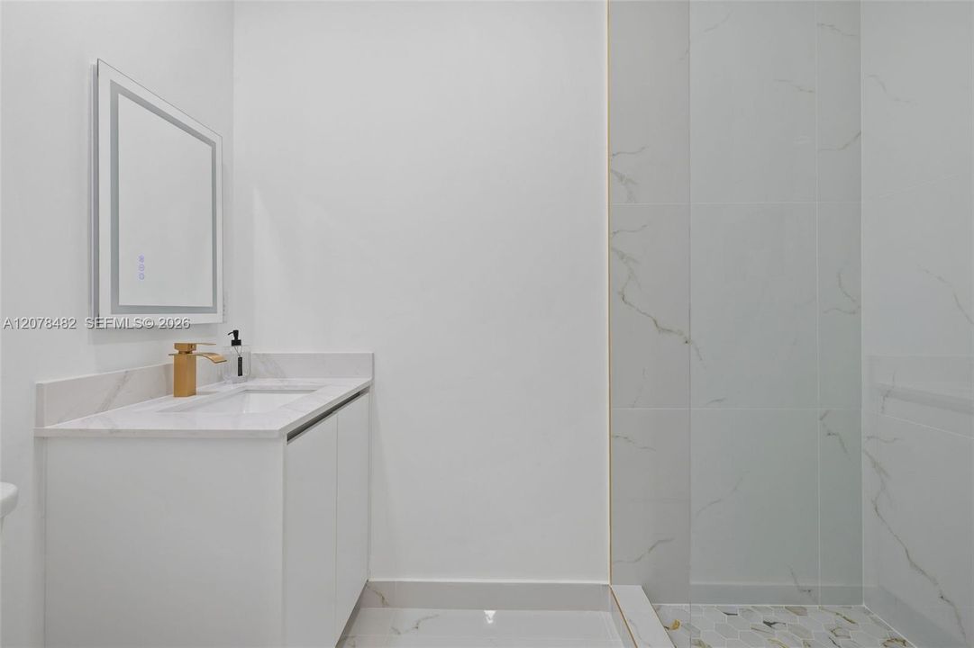 For Sale: $859,999 (3 beds, 2 baths, 1896 Square Feet)