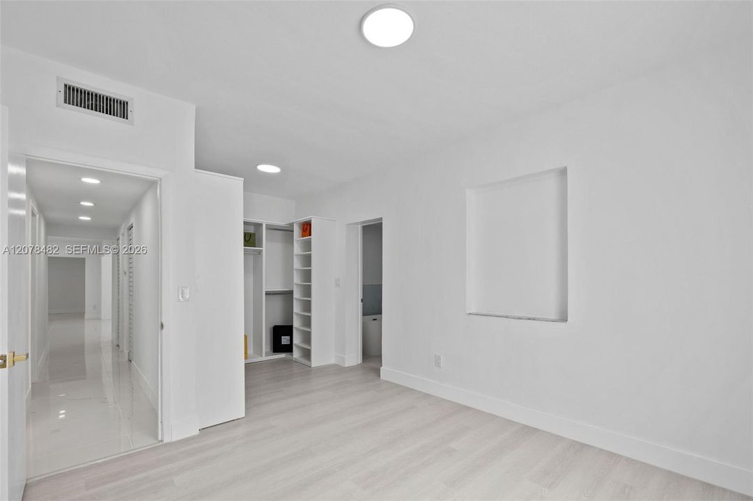 For Sale: $859,999 (3 beds, 2 baths, 1896 Square Feet)