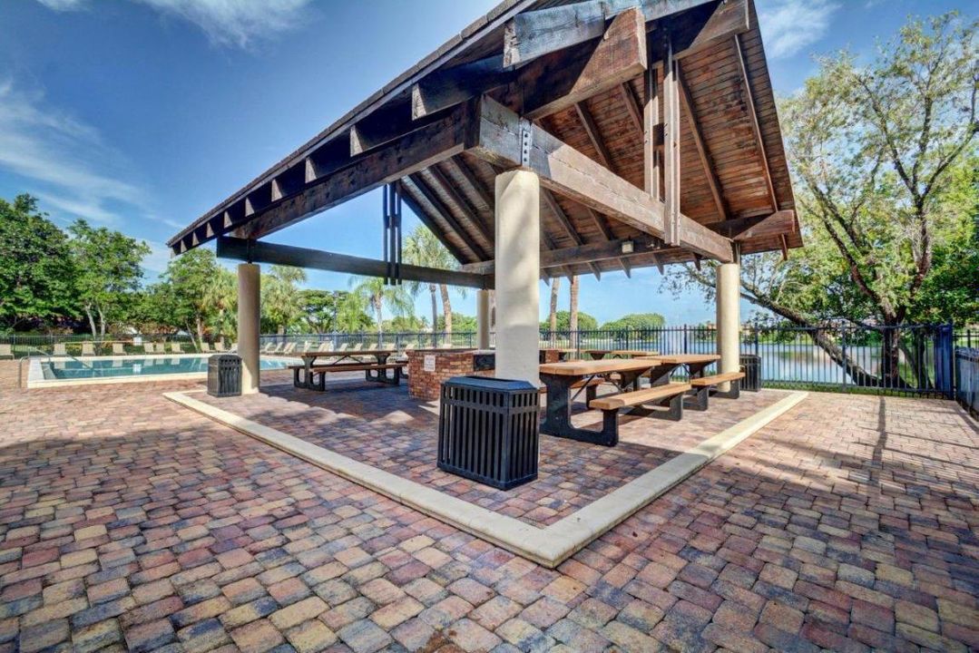 New Lakes Pavilion